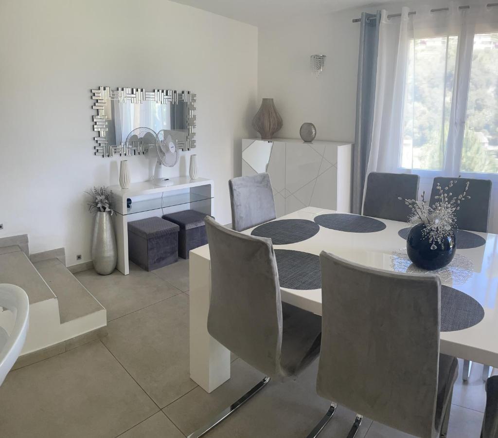 Villa Les Yuccas - Pool - Sea View Cagnes-sur-Mer Kültér fotó